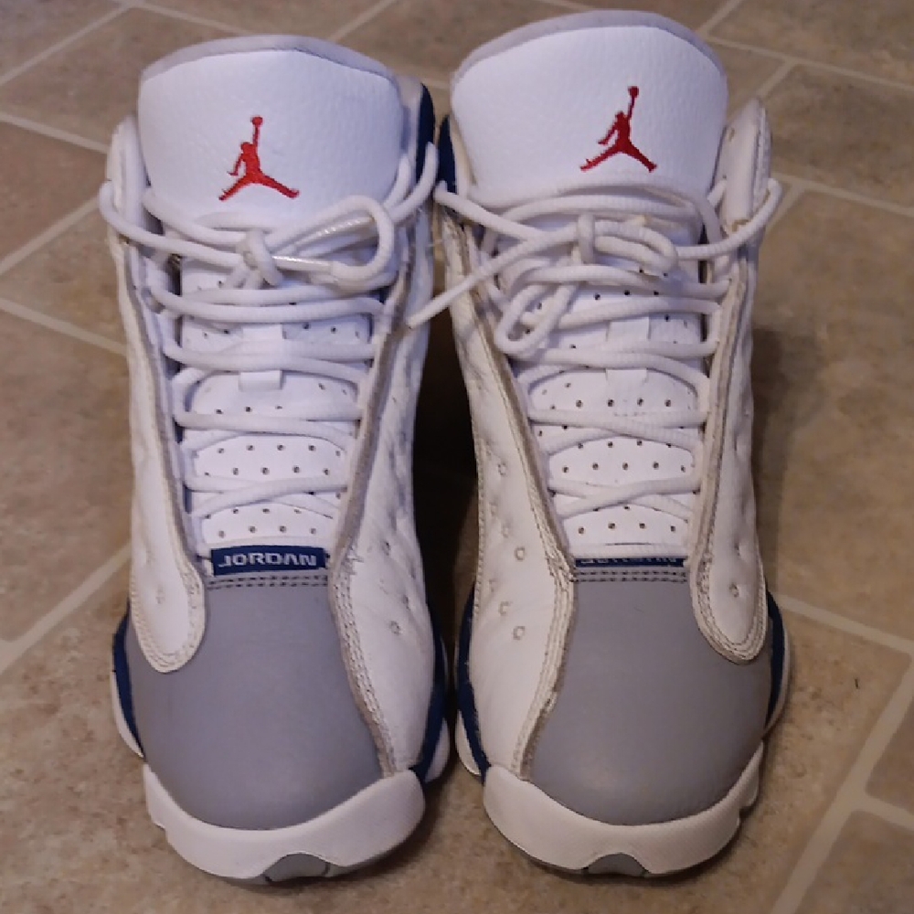 Jordan Retro 13's.. Sz 4.5 Youth.. Blue/gray/white